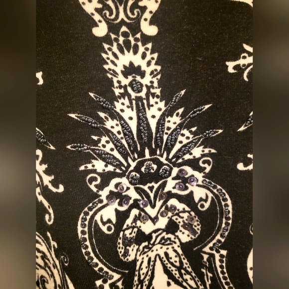 Elegant knit sweater - Picture 2 of 2